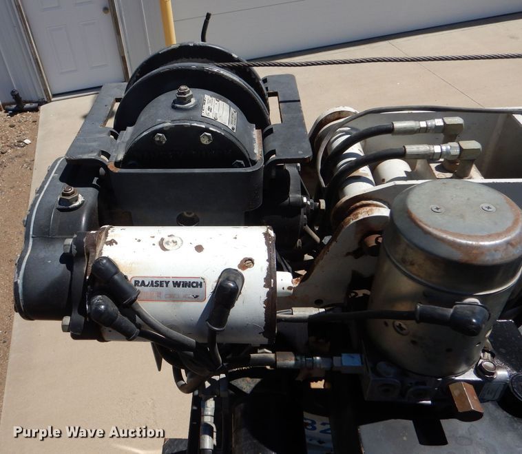 image for item LB9860 2011 Ford F450 Super Duty Lariat  SuperCab Bucket truck