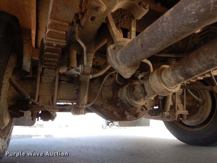 image for item LB9860 2011 Ford F450 Super Duty Lariat  SuperCab Bucket truck