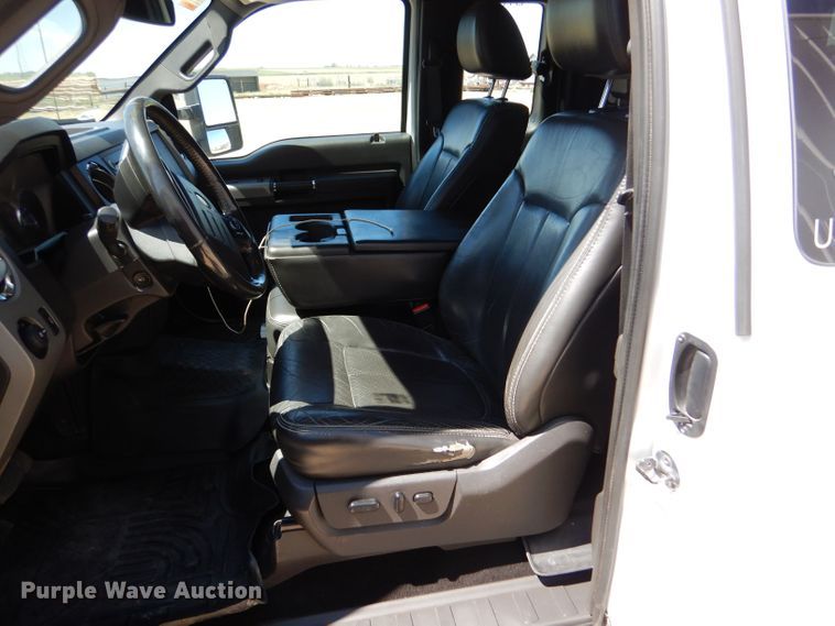 image for item LB9860 2011 Ford F450 Super Duty Lariat  SuperCab Bucket truck