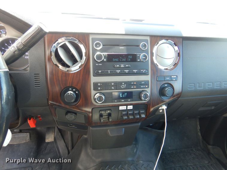 image for item LB9860 2011 Ford F450 Super Duty Lariat  SuperCab Bucket truck