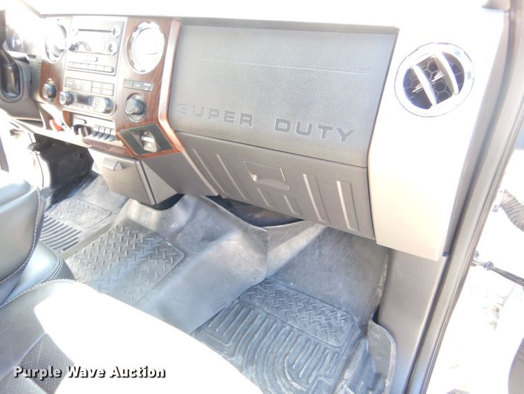 image for item LB9860 2011 Ford F450 Super Duty Lariat  SuperCab Bucket truck