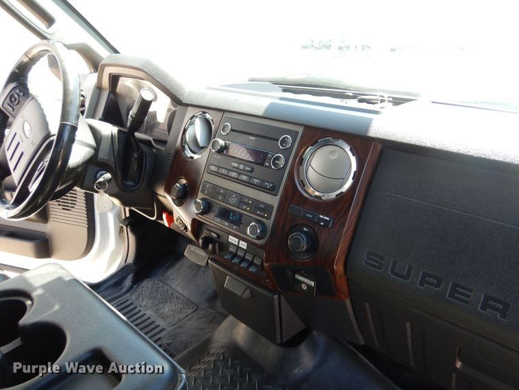 image for item LB9860 2011 Ford F450 Super Duty Lariat  SuperCab Bucket truck