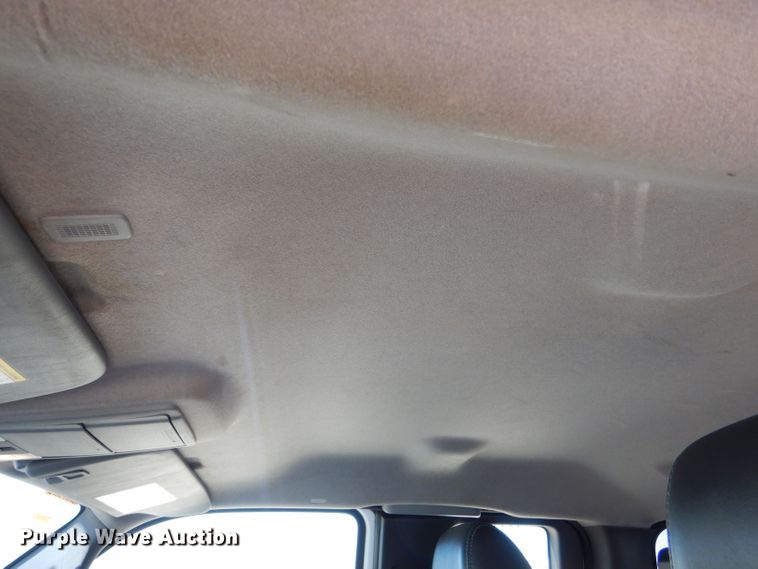 image for item LB9860 2011 Ford F450 Super Duty Lariat  SuperCab Bucket truck