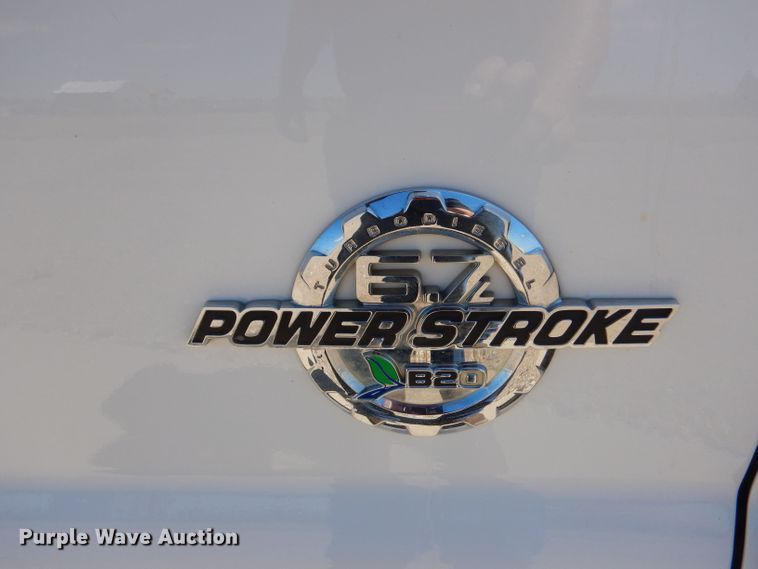 image for item LB9860 2011 Ford F450 Super Duty Lariat  SuperCab Bucket truck