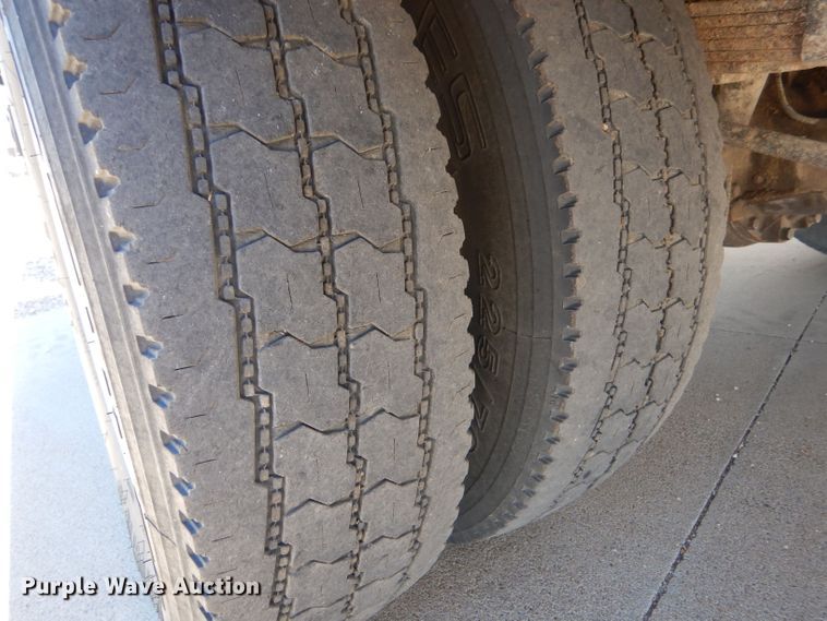 image for item LB9860 2011 Ford F450 Super Duty Lariat  SuperCab Bucket truck