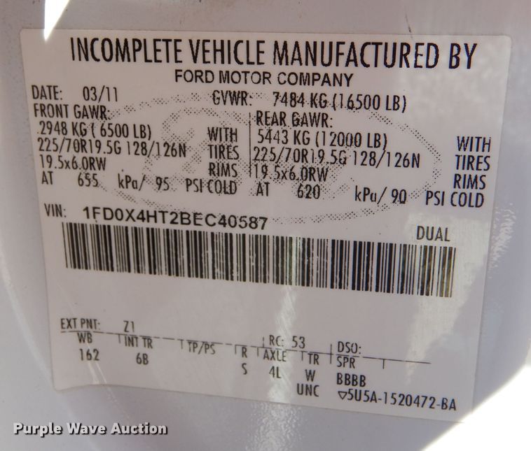 image for item LB9860 2011 Ford F450 Super Duty Lariat  SuperCab Bucket truck