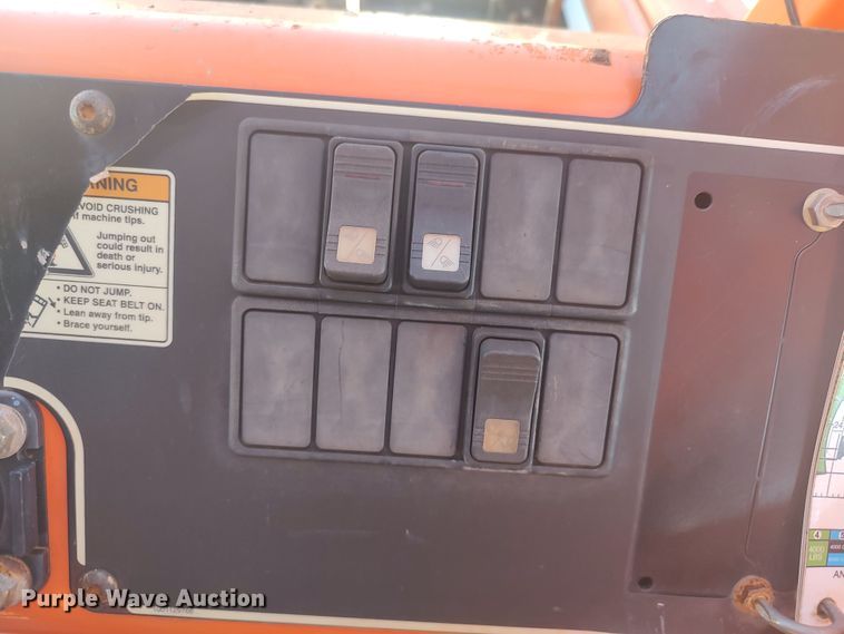 image for item LK9061 2014 SkyTrak 8042  telehandler