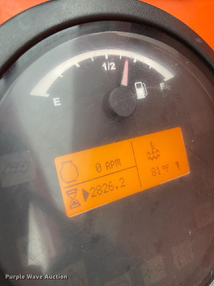 image for item LK9061 2014 SkyTrak 8042  telehandler