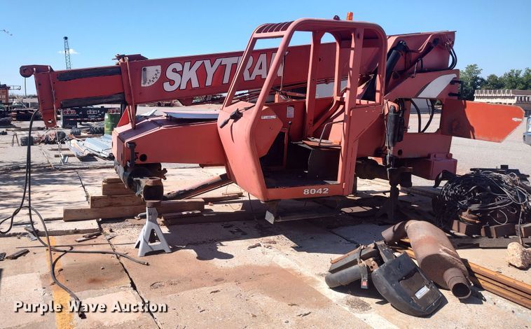 image for item LK9063 SkyTrak 8042  telehandler
