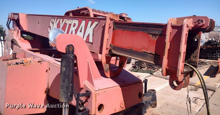image for item LK9063 SkyTrak 8042  telehandler
