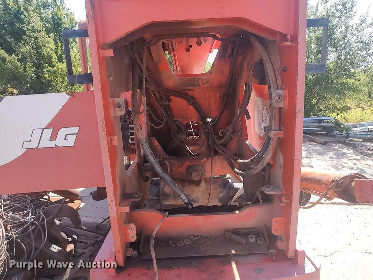 image for item LK9063 SkyTrak 8042  telehandler