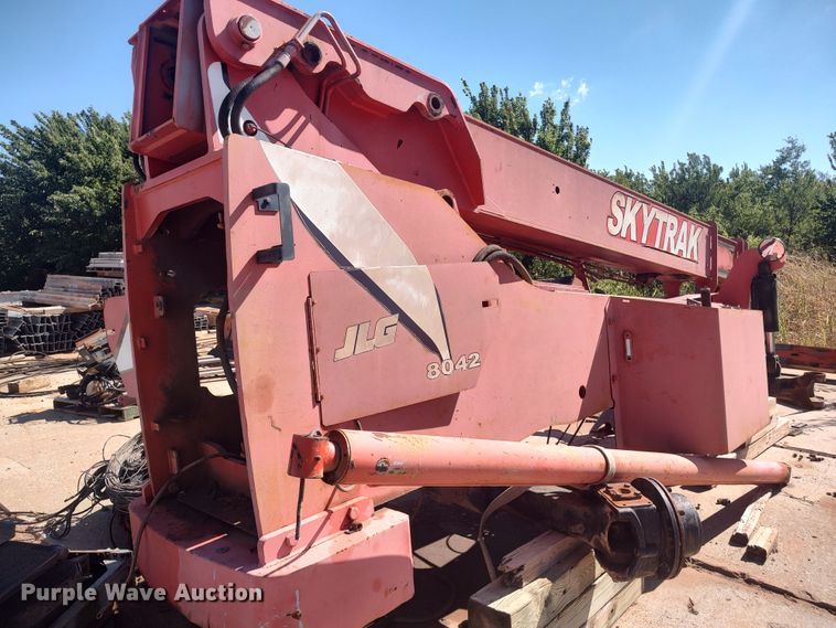 image for item LK9063 SkyTrak 8042  telehandler