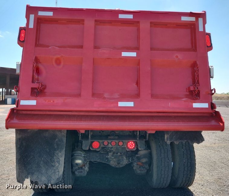 image for item LK9074 1994 Mack DM690S  dump truck