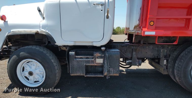 image for item LK9074 1994 Mack DM690S  dump truck