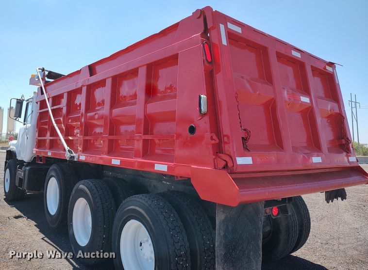 image for item LK9074 1994 Mack DM690S  dump truck