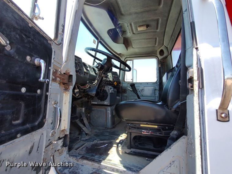 image for item LK9074 1994 Mack DM690S  dump truck