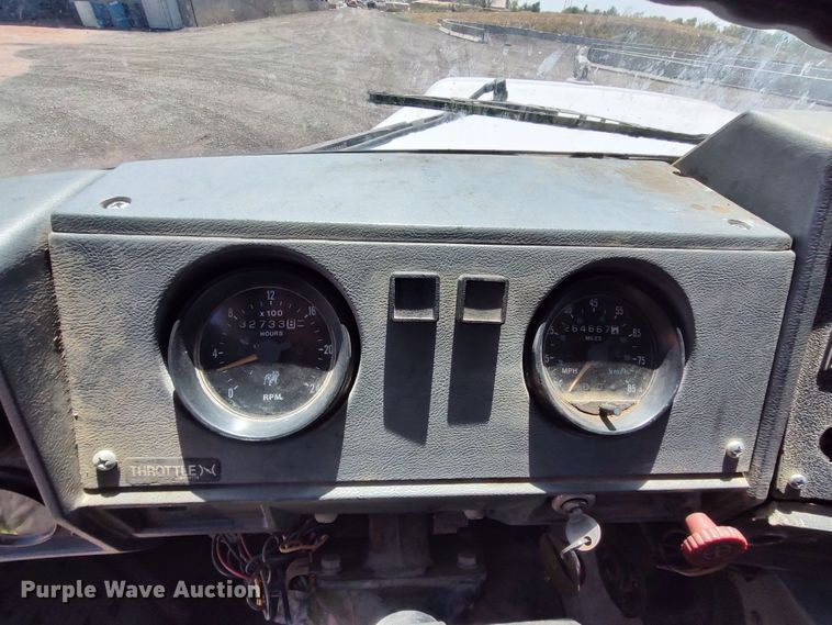 image for item LK9074 1994 Mack DM690S  dump truck