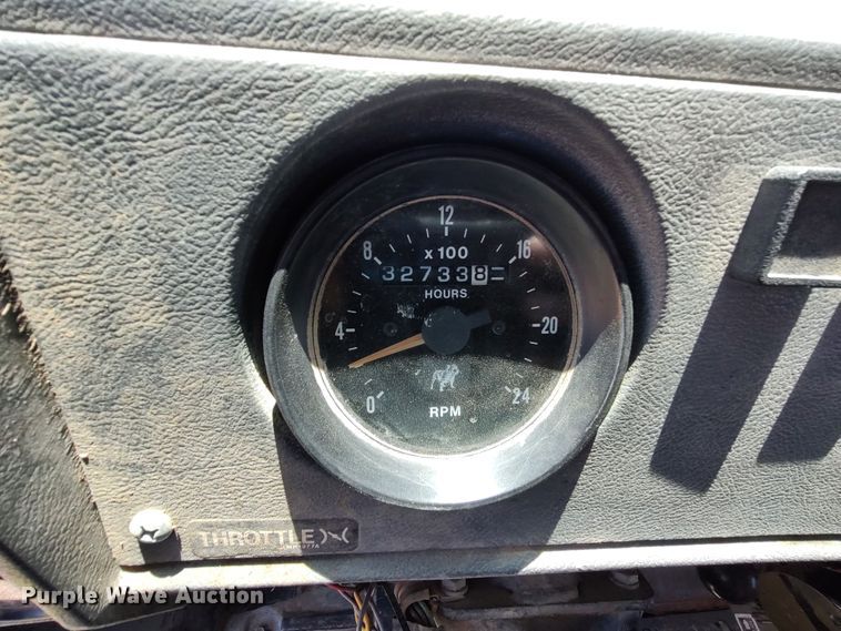 image for item LK9074 1994 Mack DM690S  dump truck