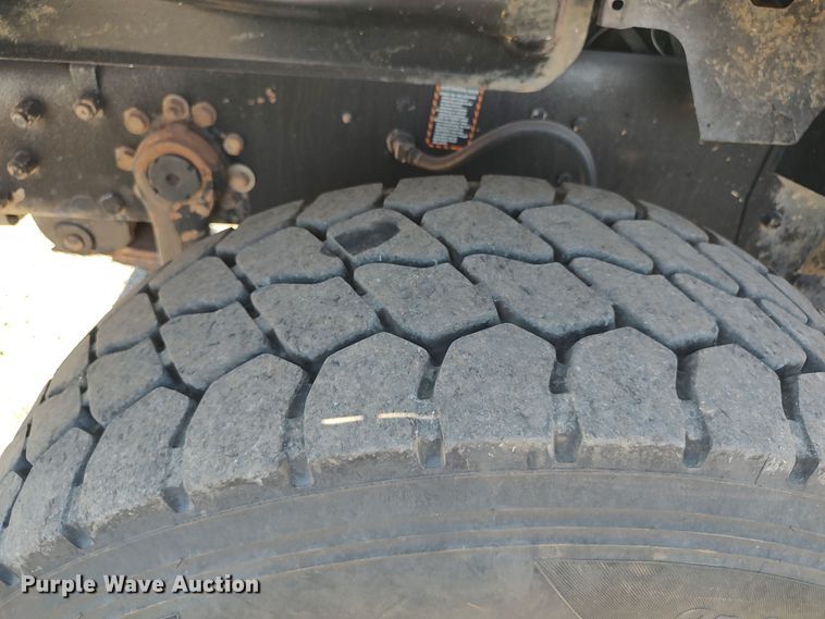 image for item LK9074 1994 Mack DM690S  dump truck