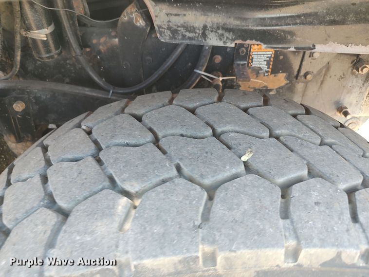 image for item LK9074 1994 Mack DM690S  dump truck