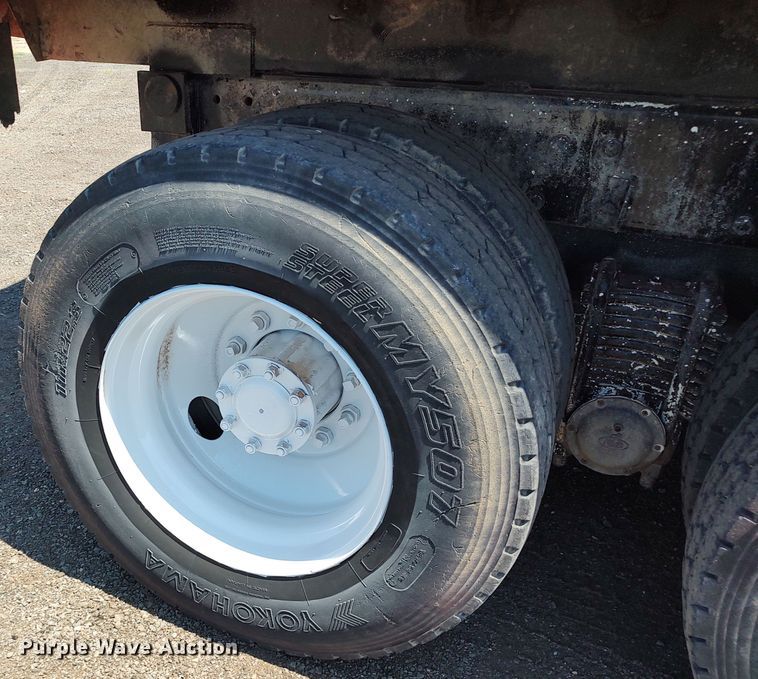 image for item LK9074 1994 Mack DM690S  dump truck