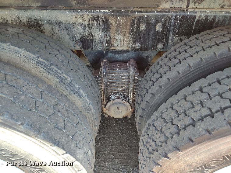 image for item LK9074 1994 Mack DM690S  dump truck