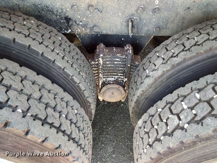 image for item LK9074 1994 Mack DM690S  dump truck