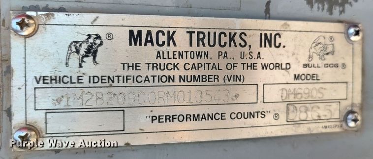 image for item LK9074 1994 Mack DM690S  dump truck