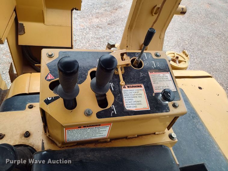 image for item LK9083 2008 Caterpillar D6N LGP  pipelayer