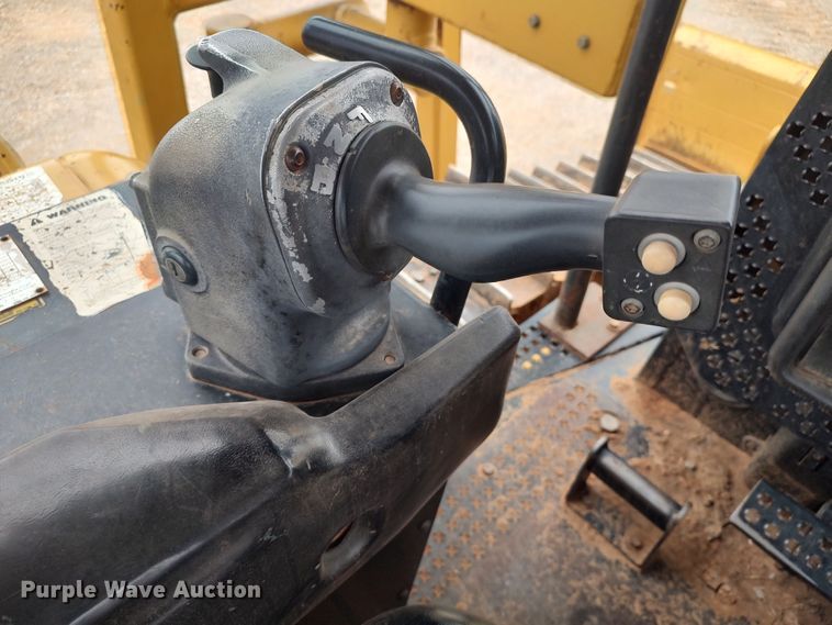 image for item LK9083 2008 Caterpillar D6N LGP  pipelayer