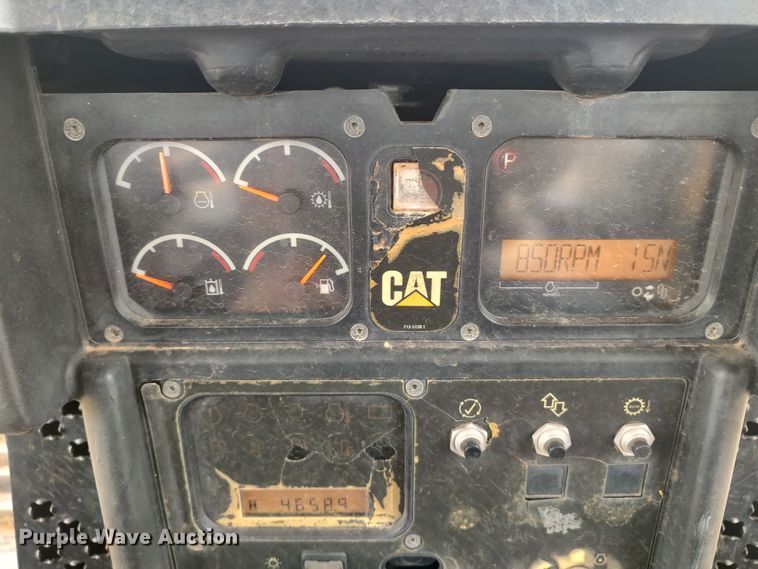 image for item LK9083 2008 Caterpillar D6N LGP  pipelayer