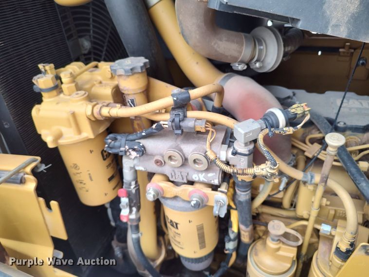 image for item LK9083 2008 Caterpillar D6N LGP  pipelayer