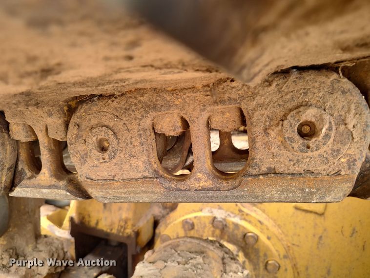 image for item LK9083 2008 Caterpillar D6N LGP  pipelayer