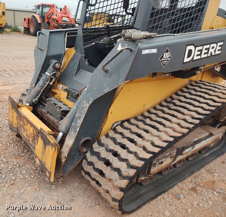 image for item LK9084 2013 John Deere 333E  tracked skid steer loader