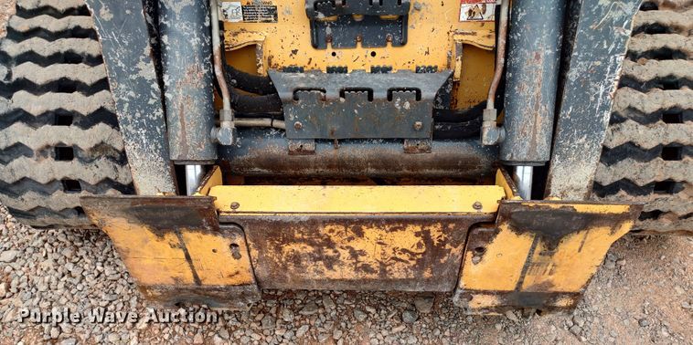 image for item LK9084 2013 John Deere 333E  tracked skid steer loader