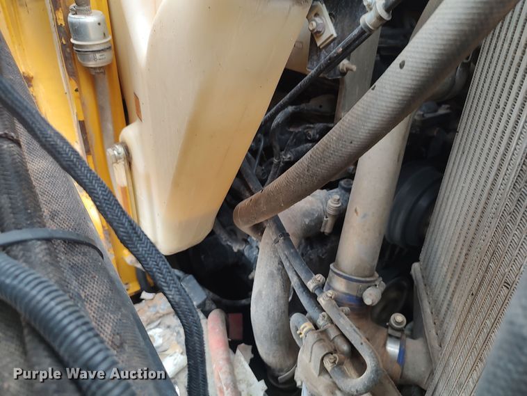 image for item LK9084 2013 John Deere 333E  tracked skid steer loader