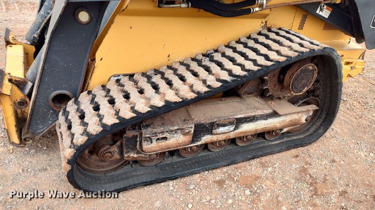 image for item LK9084 2013 John Deere 333E  tracked skid steer loader