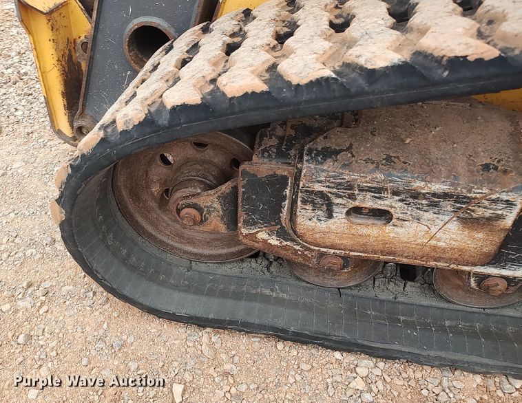 image for item LK9084 2013 John Deere 333E  tracked skid steer loader