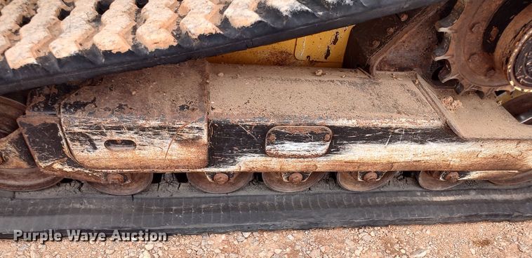 image for item LK9084 2013 John Deere 333E  tracked skid steer loader