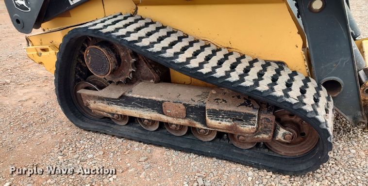 image for item LK9084 2013 John Deere 333E  tracked skid steer loader