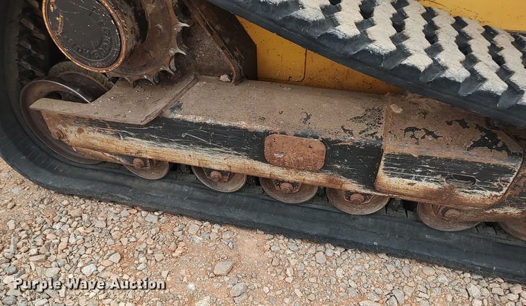 image for item LK9084 2013 John Deere 333E  tracked skid steer loader