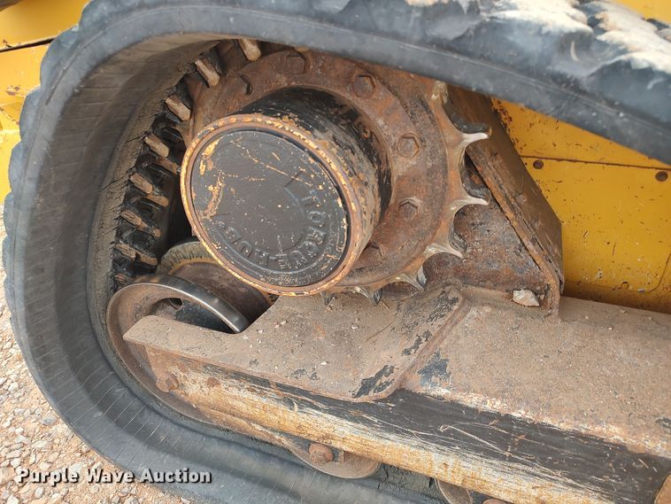 image for item LK9084 2013 John Deere 333E  tracked skid steer loader