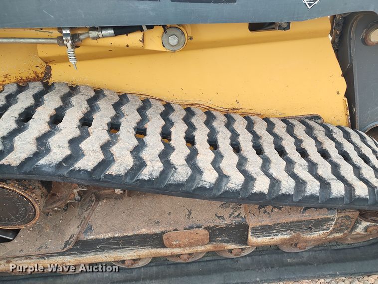 image for item LK9084 2013 John Deere 333E  tracked skid steer loader