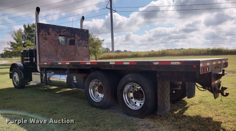 image for item LK9094 1996 Peterbilt 379  flatbed truck