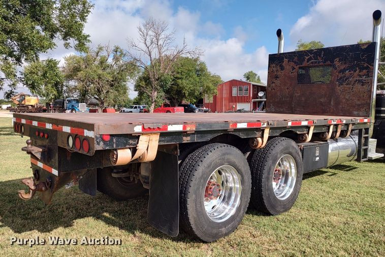 image for item LK9094 1996 Peterbilt 379  flatbed truck
