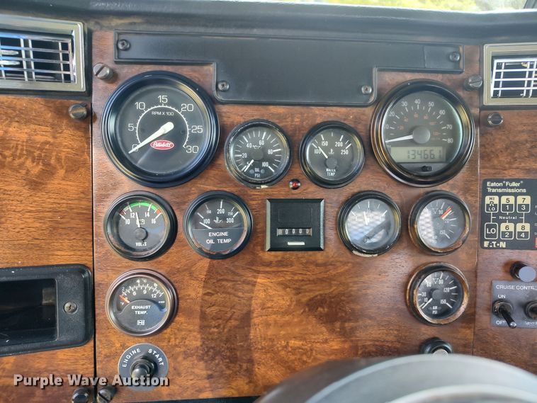 image for item LK9094 1996 Peterbilt 379  flatbed truck