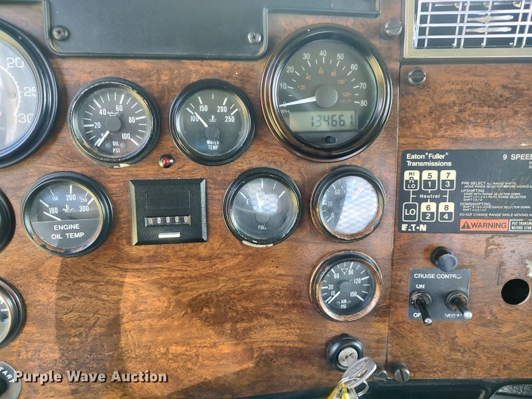 image for item LK9094 1996 Peterbilt 379  flatbed truck