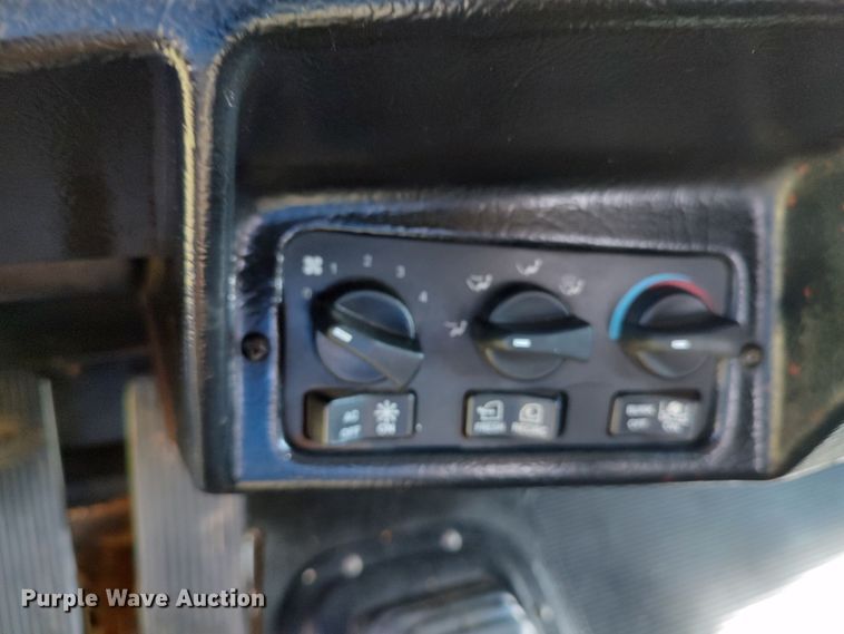 image for item LK9094 1996 Peterbilt 379  flatbed truck