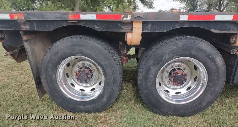 image for item LK9094 1996 Peterbilt 379  flatbed truck