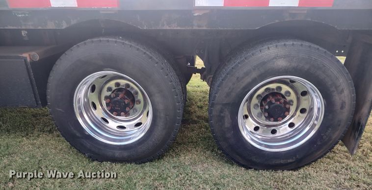 image for item LK9094 1996 Peterbilt 379  flatbed truck